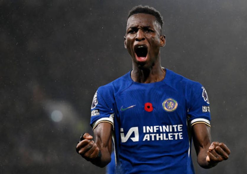 Chelsea cần 1 tiền đạo cạnh tranh với Jackson.